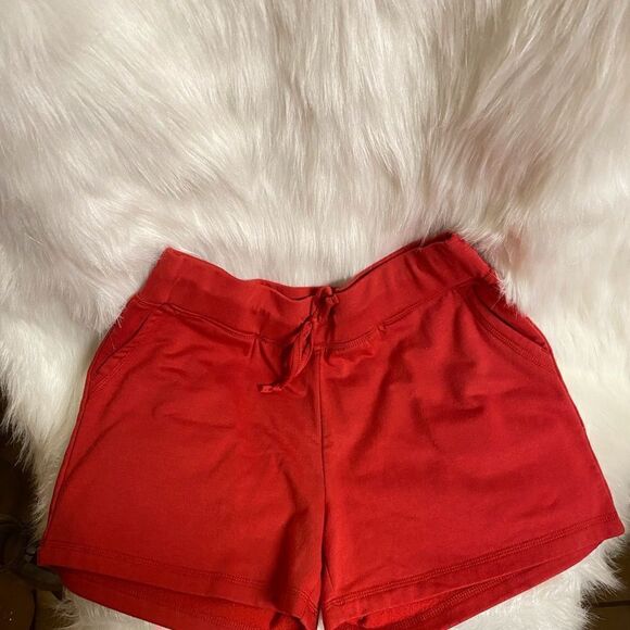Serra Dark Pink Shorts Small - Picture 1 of 3